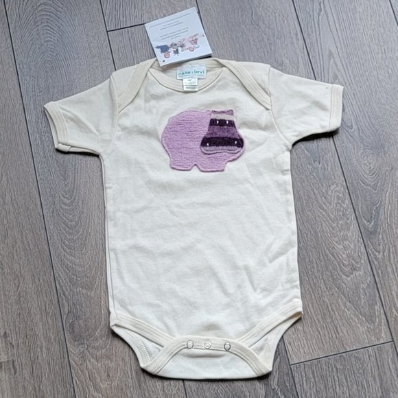 CATE & LEVI Organic Onesie - Baby - Made in Canada NEW NWT 6-12mo Hippo - Picture 2 of 4